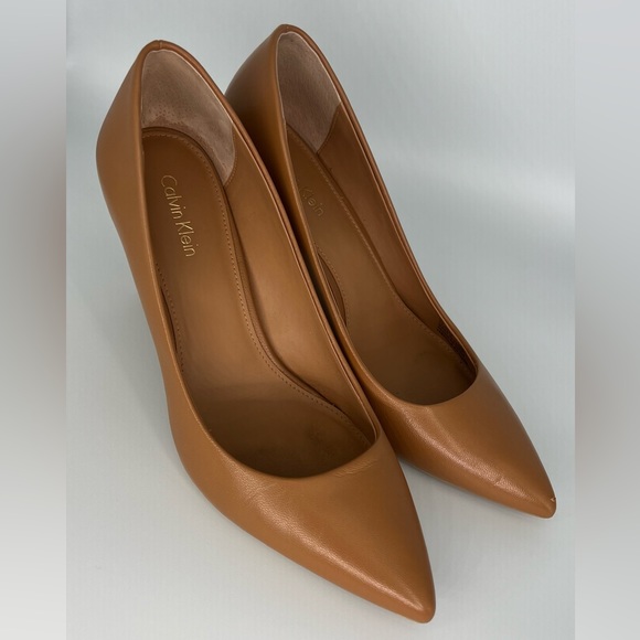 Calvin Klein Beige Heels 7 US - Picture 1 of 5